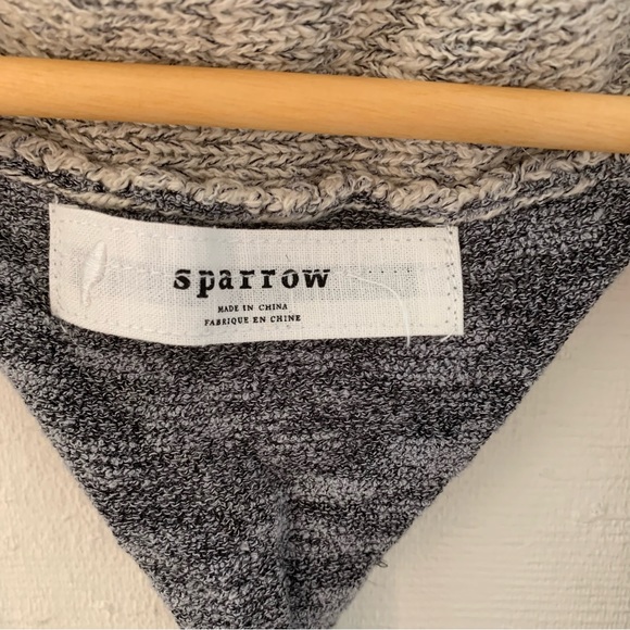 Sleeveless Cardigan - Picture 4 of 5